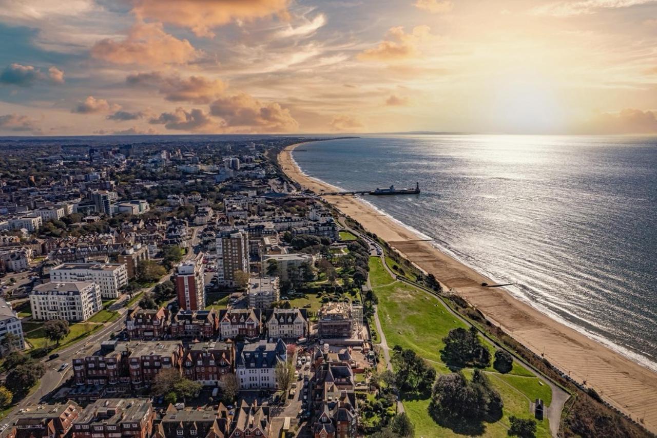 Sea Breeze - Coast Apartamento Bournemouth Exterior foto